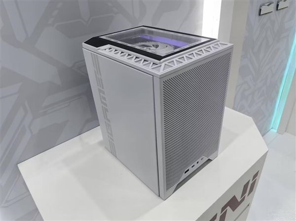 风冷内存、高端主机：七彩虹AIPC新品集结COMPUTEX 2024！