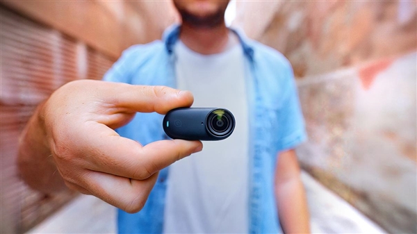 1598元起 影石Insta360发布4K相机 仅拇指大小