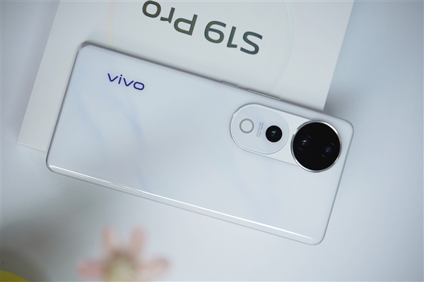 陶瓷般精致+云阶镜组！vivo S19 Pro图赏