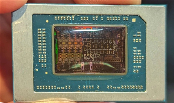 AMD锐龙AI 300真身被扒出：四个Zen5＋八个Zen5c