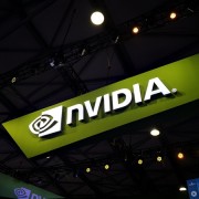 NVIDIA股价过山车！市值一天暴增2.4万亿：狂刷纪录