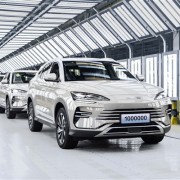 中国首个百万销量新能源SUV！第100万辆比亚迪宋PLUS下线