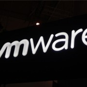 博通VMware ESXi官宣放弃支持中文！仅保留英、日等语言