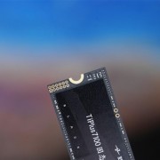 《黑神话：悟空》联名版！长江存储TiPlus7100 2TB SSD图赏