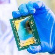 128核心、504MB三级缓存！Intel P核至强6曝光：7年了终于追上AMD